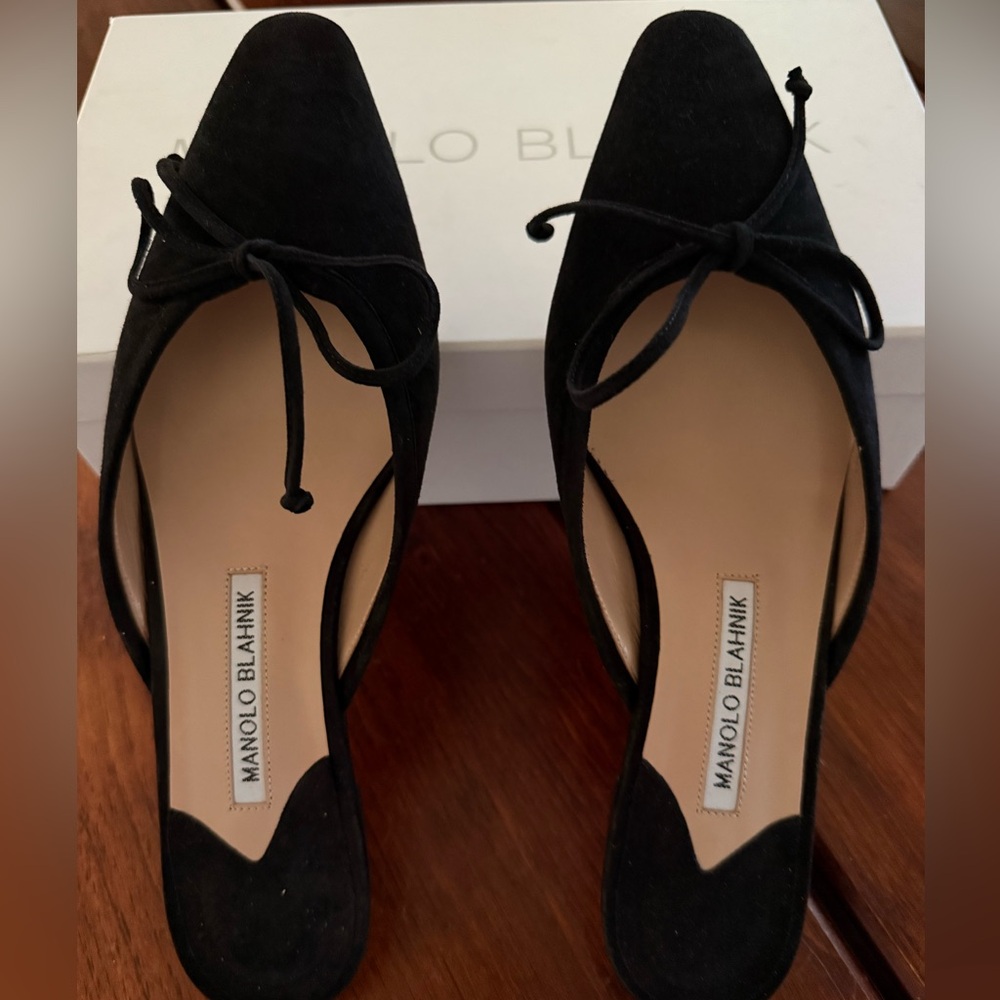 Manolo Blahnik Black Suede Ballerimu Bow Flats/Mules